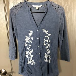 Floral embroidered top